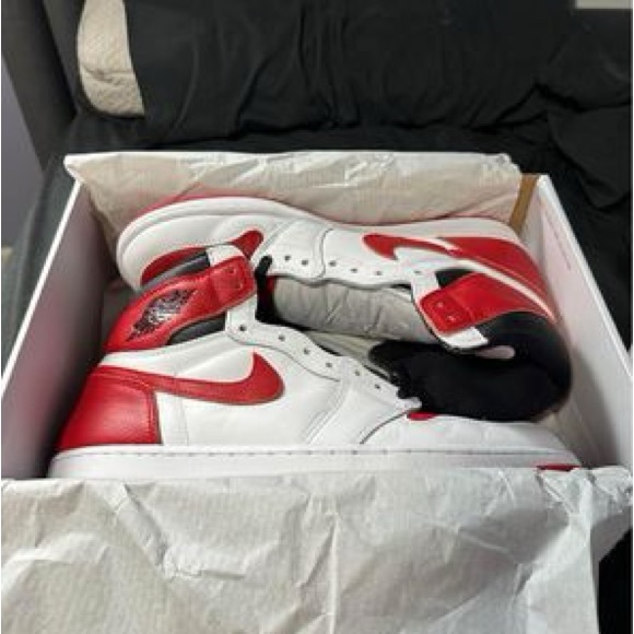 Sneakers - Picture 2 of 3